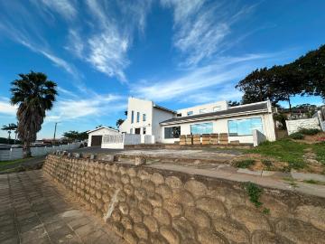 4 Bedroom House To Let in Uvongo