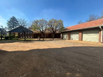 4 Bedroom House To Let in Unitas Park