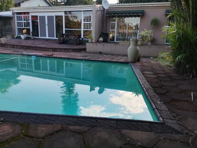 4 Bedroom House To Let in Westville