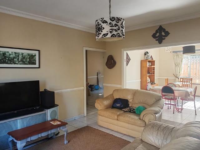 4 Bedroom House To Let in Winklespruit