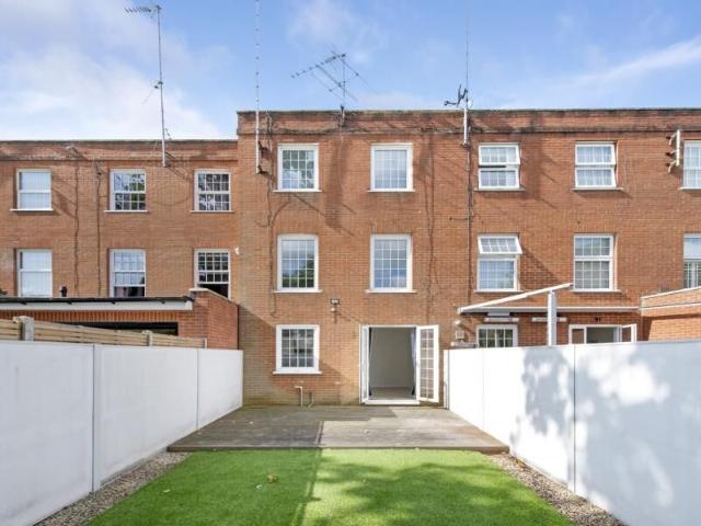 4 Bedroom House To Let