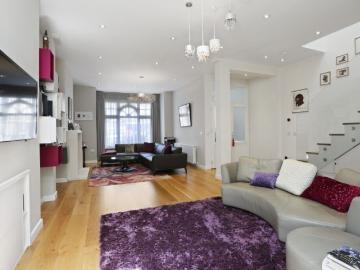4 Bedroom House To Let