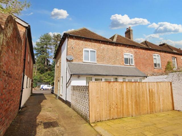 4 bedroom house to rent