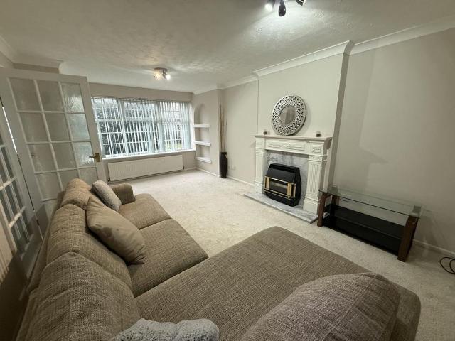 4 bedroom house to rent