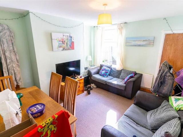 4 bedroom house to rent