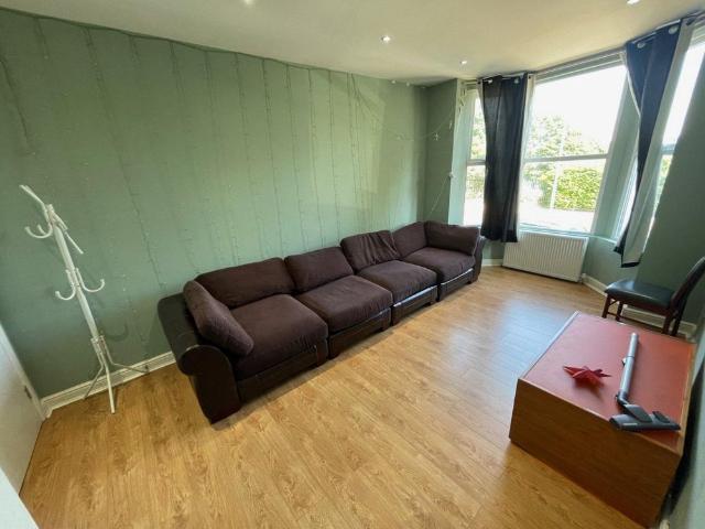 4 bedroom house to rent
