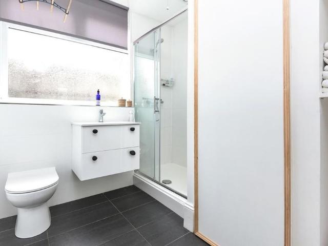 4 bedroom house to rent