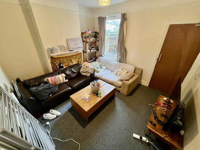 4 bedroom house to rent