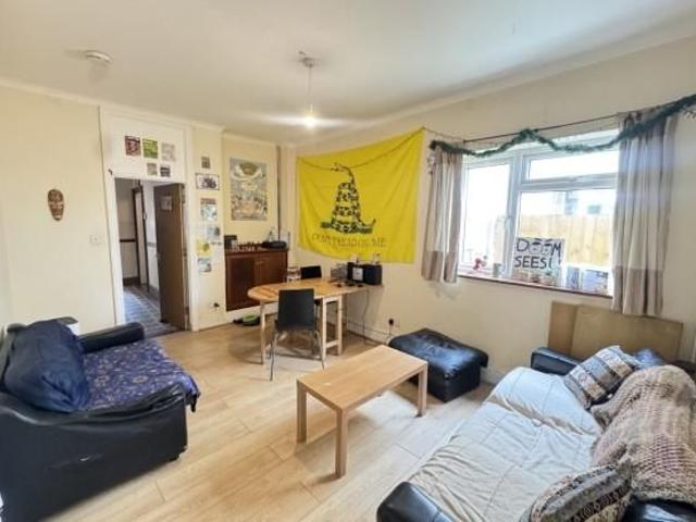 4 bedroom house to rent