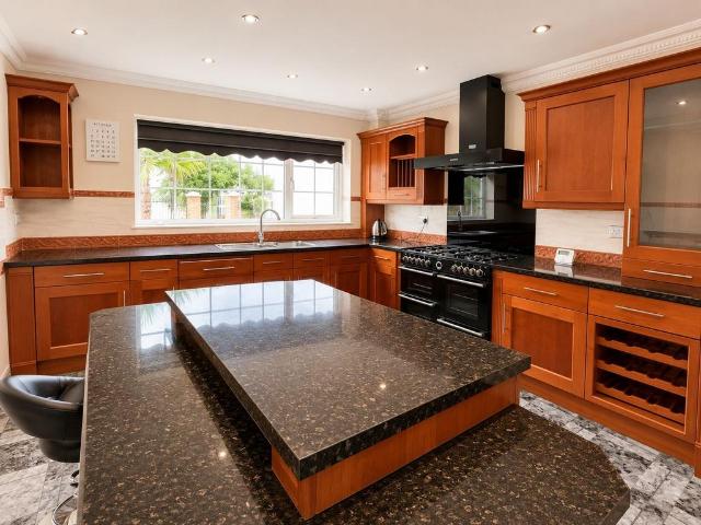 4 bedroom house to rent
