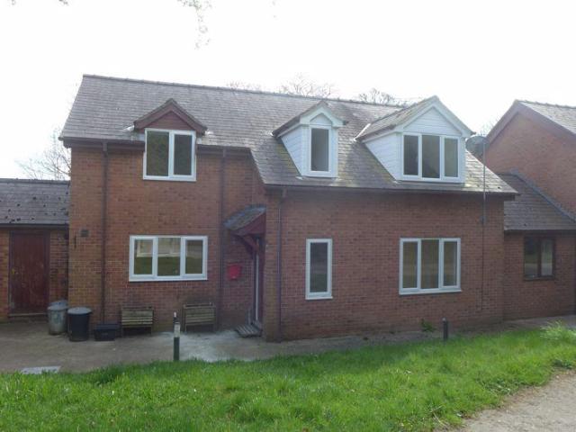 4 bedroom house to rent