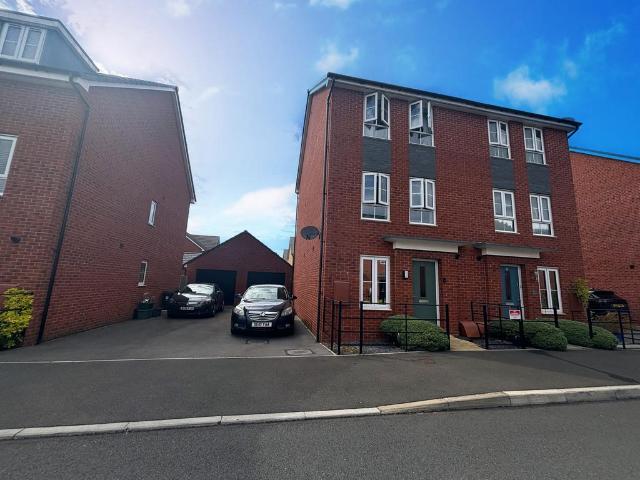 4 bedroom house to rent