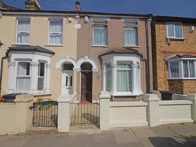 4 bedroom house to rent