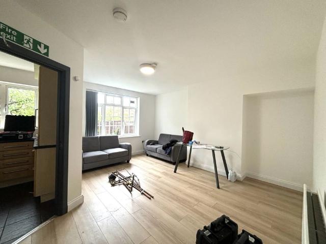 4 bedroom house to rent