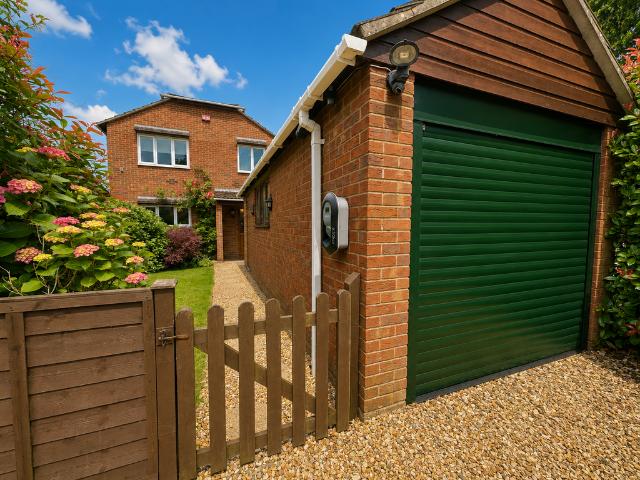 4 bedroom house to rent