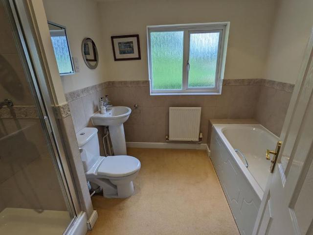 4 bedroom house to rent