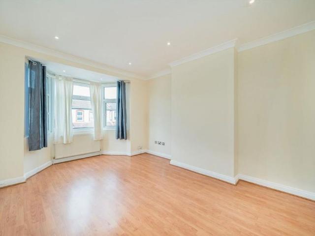 4 bedroom house to rent