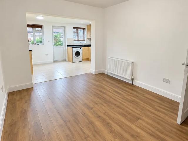 4 bedroom house to rent