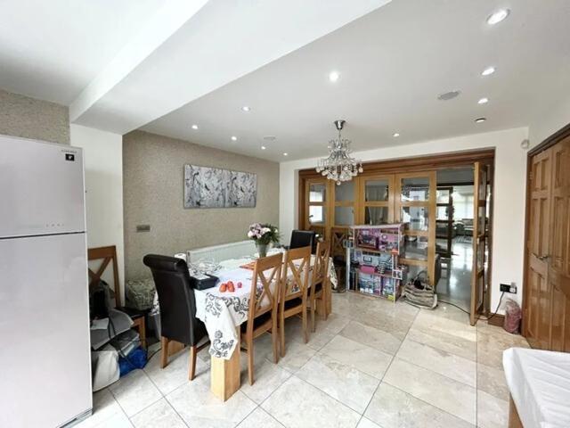 4 bedroom house to rent