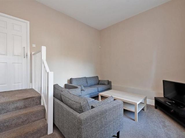 4 bedroom house to rent