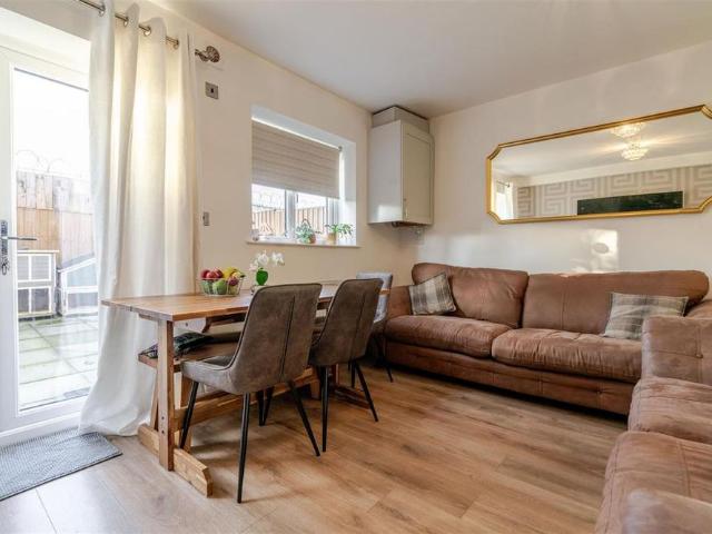 4 bedroom house to rent