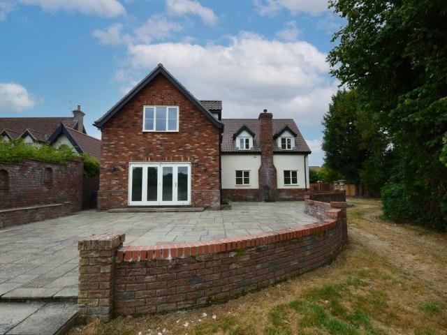 4 bedroom house to rent