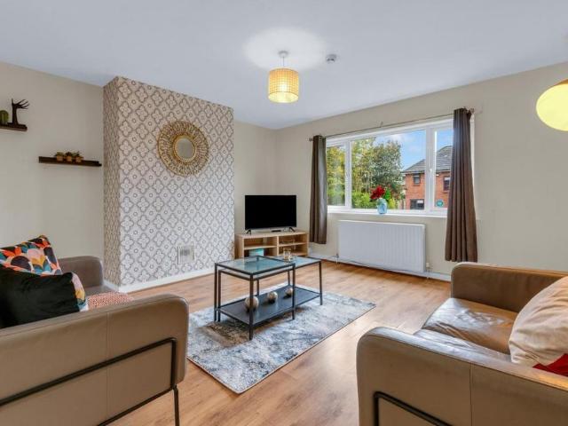4 bedroom house to rent