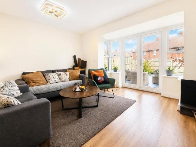 4 bedroom house to rent