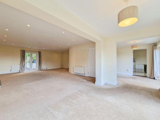 4 bedroom house to rent