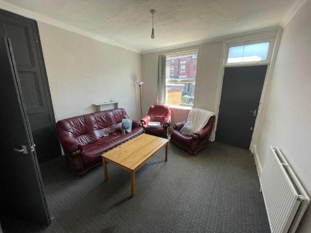 4 bedroom house to rent
