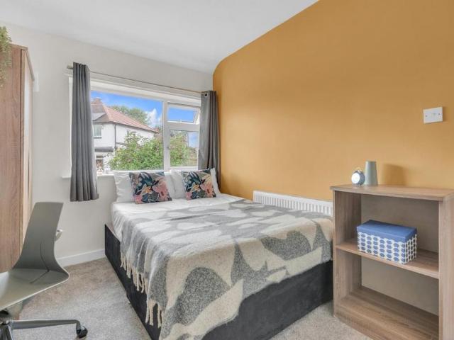 4 bedroom house to rent