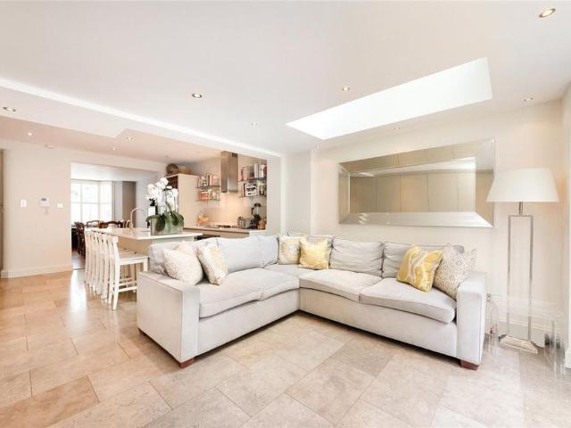 4 bedroom house to rent