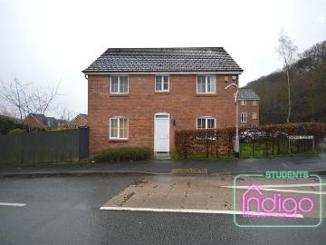 4 bedroom house to rent