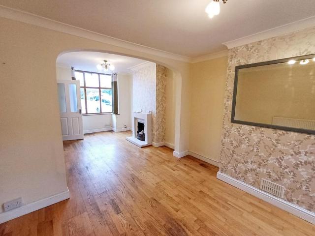 4 bedroom house to rent