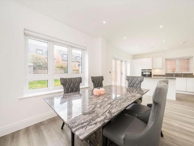 4 bedroom house to rent