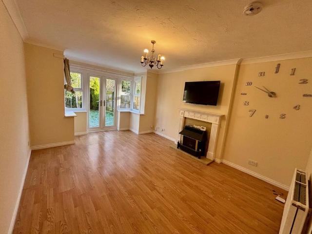 4 bedroom house to rent