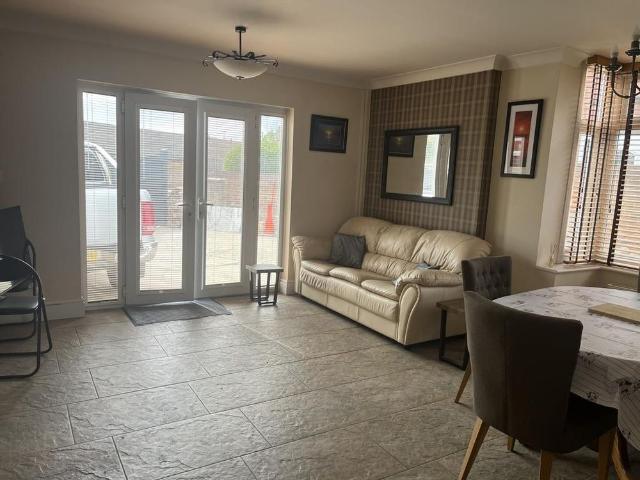 4 bedroom house to rent