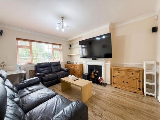 4 bedroom house to rent