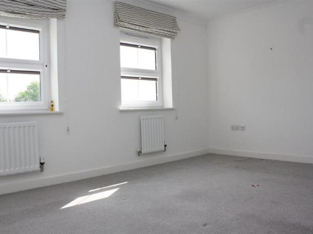4 bedroom house to rent