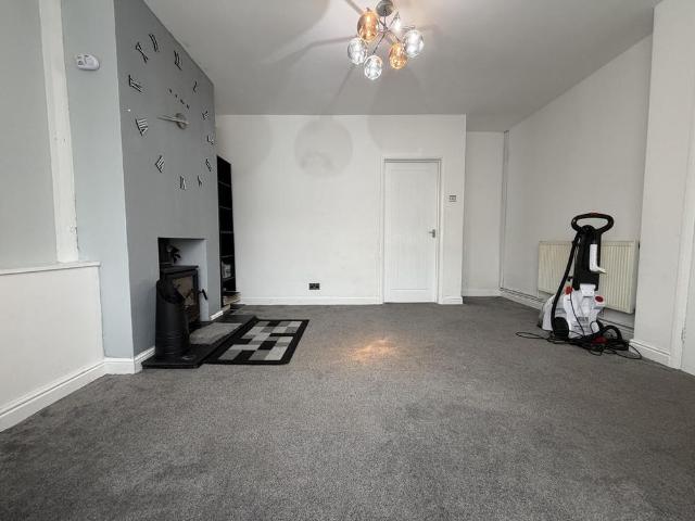 4 bedroom house to rent
