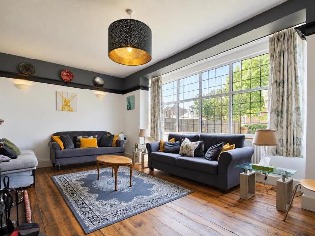 4 bedroom house to rent