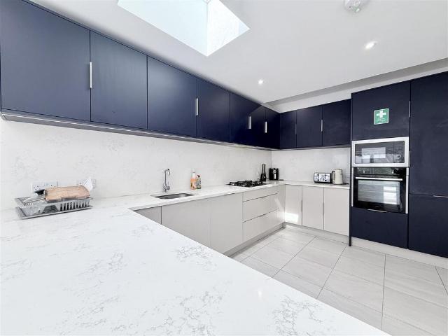 4 bedroom house to rent