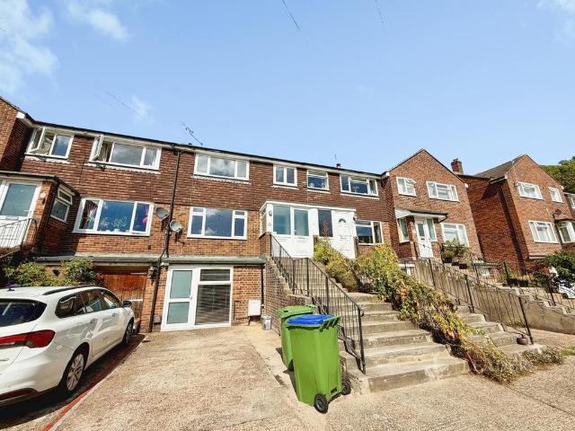 4 bedroom house to rent