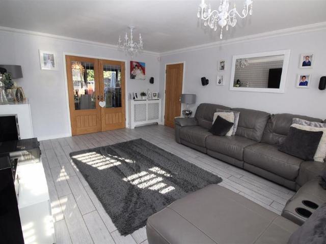 4 bedroom house to rent