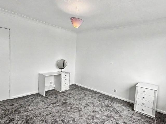 4 bedroom house to rent