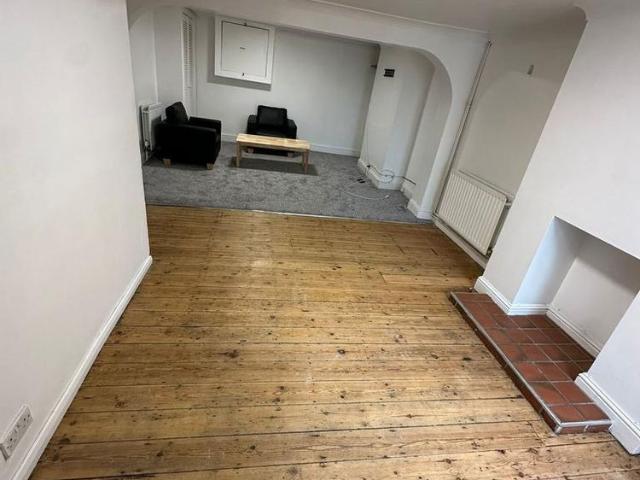 4 bedroom house to rent