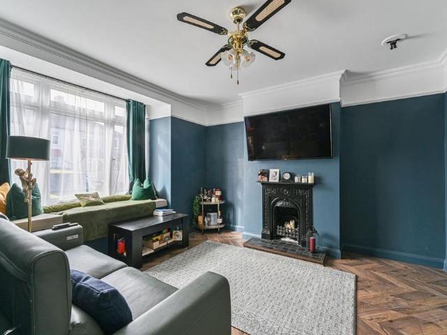 4 bedroom house to rent