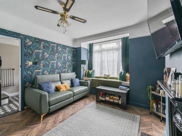 4 bedroom house to rent