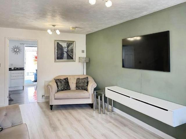 4 bedroom house to rent