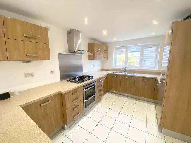4 bedroom house to rent